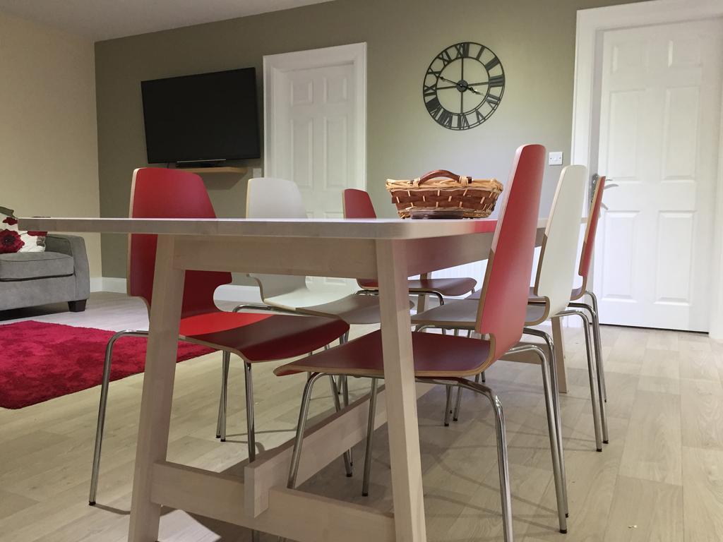 Ashbrook House Apartments دونجانون المظهر الخارجي الصورة